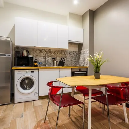 Appartement Cmg Belleville/ Buttes Chaumont Parijs